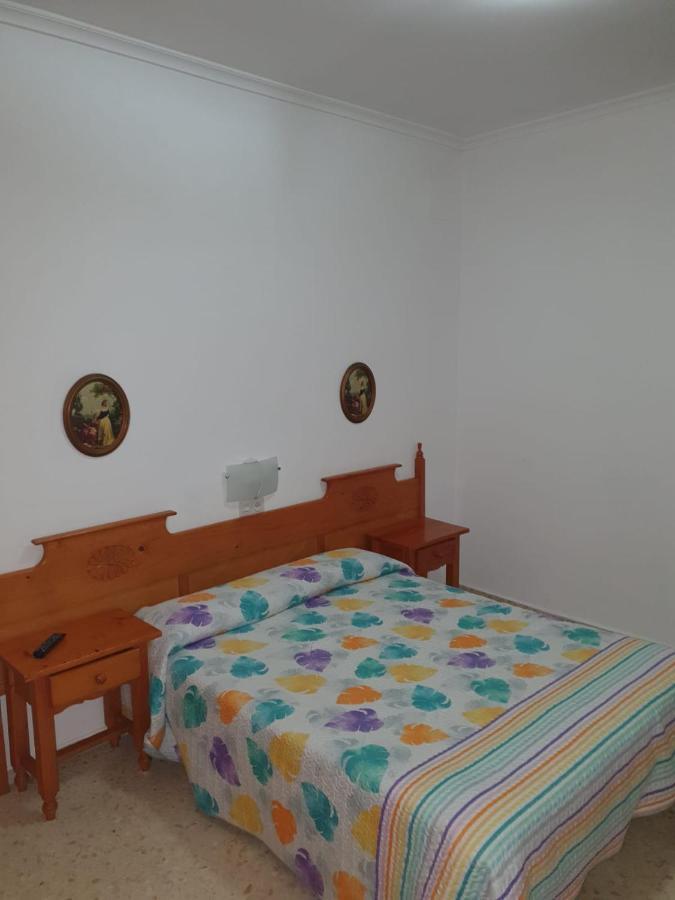 Pension Los Angeles La Puebla de Cazalla Bagian luar foto