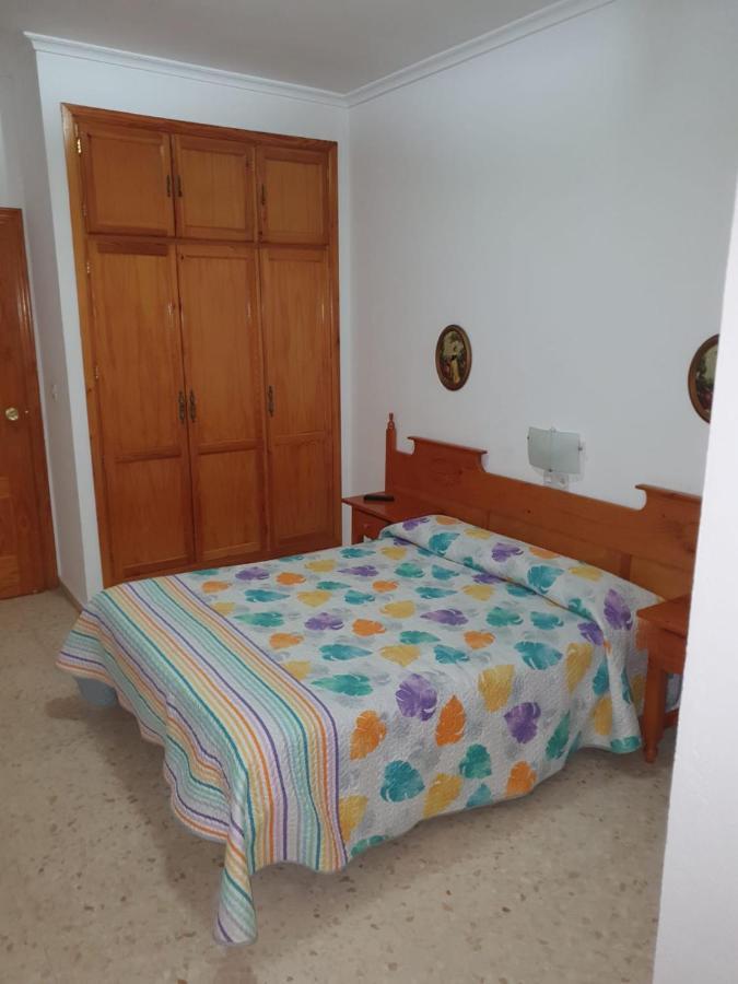 Pension Los Angeles La Puebla de Cazalla Bagian luar foto