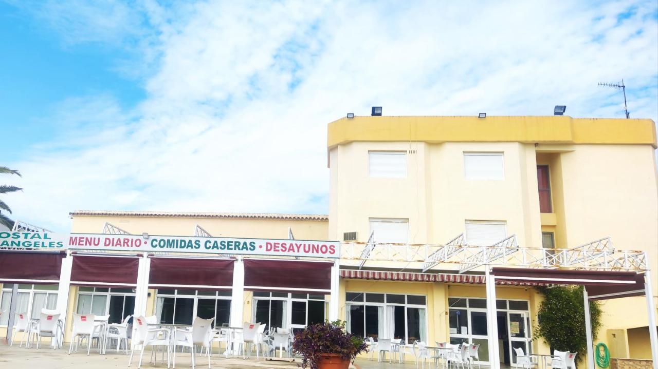 Pension Los Angeles La Puebla de Cazalla Bagian luar foto